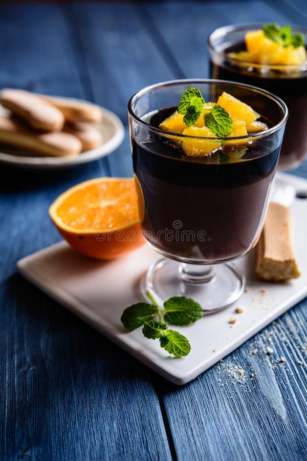 Chocolate pudding with oranges