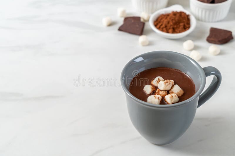 Chocolate Quente Com Marshmallow Foto de Stock Imagem de marshmallow