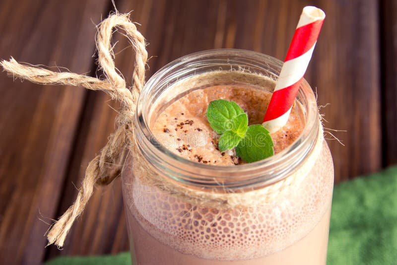 Chocolate smoothie (milkshake)