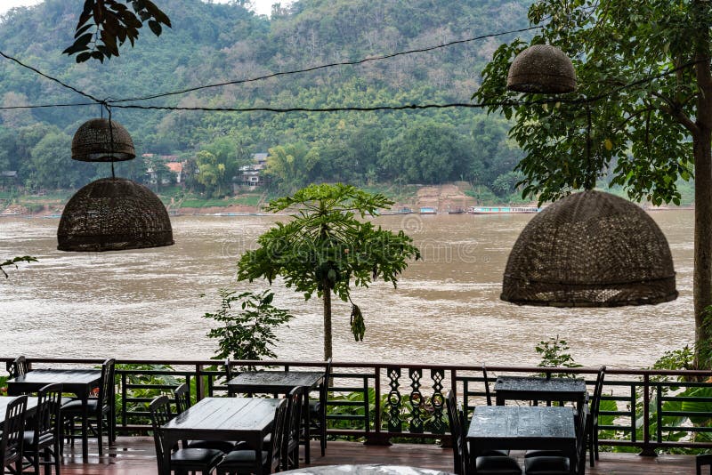 Chodzi Mekong rzekę w Luang Prabang, Laos fotografia royalty free Chodzi Mekong rzekę w Luang Prabang, Laos fotografia royalty free
