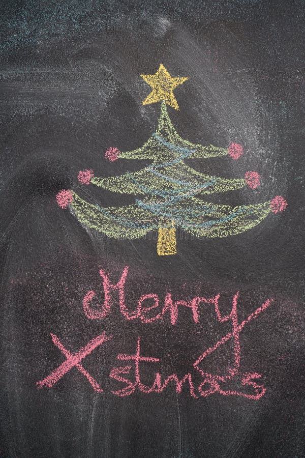 Choinka z Wesoło Xmas writing na czarnym chalkboard ilustracji Choinka z Wesoło Xmas writing na czarnym chalkboard ilustracji