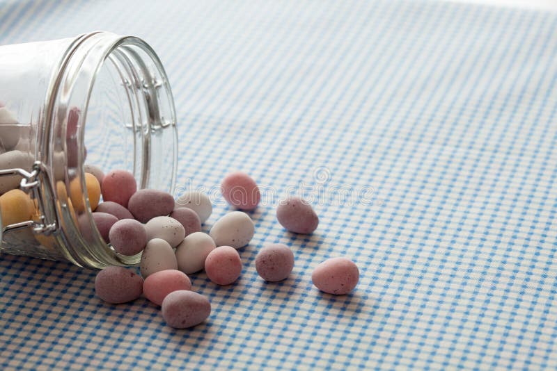 Choklad Mini Eggs royaltyfria foton Choklad Mini Eggs royaltyfria foton