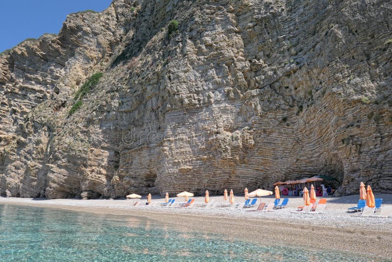 Chomi för namn för paradisstranddel strand av Liapades på Korfu Islan royaltyfri fotografi Chomi för namn för paradisstranddel strand av Liapades på Korfu Islan royaltyfri fotografi