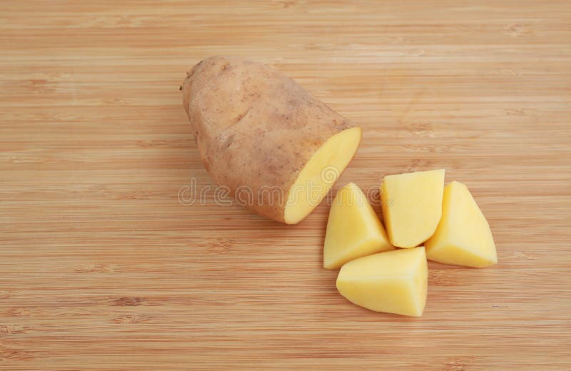 Рубленный картофель. Картошка на доске. Chopped Potatoes. Chop Chop Potato. Chop Potato PNG.