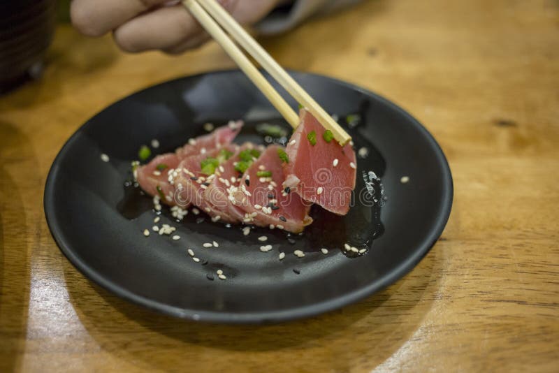 shashimi shush shashimi shush