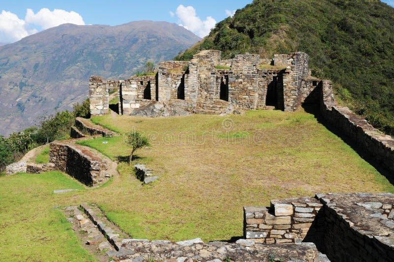 Choquequirao is an archaeological site located in southern Peru of an ancient Inca city, conoscito less than Machu Picchu but by no means least, in Quechua, ChuqiChoquequirao is an archaeological site located in southern Peru of an ancient Inca city, conoscito less than Machu Picchu but by no means least, in Quechua, Chuqi K'iraw, meaning Cradle of Gold. The only way to visit, compared to Machu Picchu, is that of a walk than two days starting from Cusco. Probably the site built by King Inca Pachacutec, is the last city of the Incas