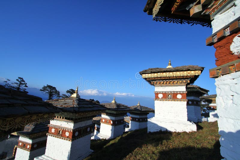 108 chortensstupas, het gedenkteken ter ere van Bhutan royalty-vrije stock foto 108 chortensstupas, het gedenkteken ter ere van Bhutan royalty-vrije stock foto