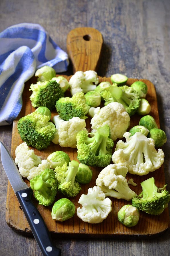 Chou de bruxelles, brocoli et chou-fleur images stock Chou de bruxelles, brocoli et chou-fleur images stock
