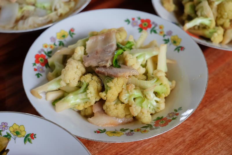 Chou Fleur De Saute Avec La Recette De Sauce A Huitre D Un Plat