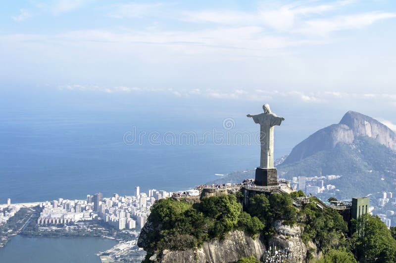 Socha Krista Vykupitele na Corcovado v Rio De Janeiro v Brazílii a Jižní Americe.