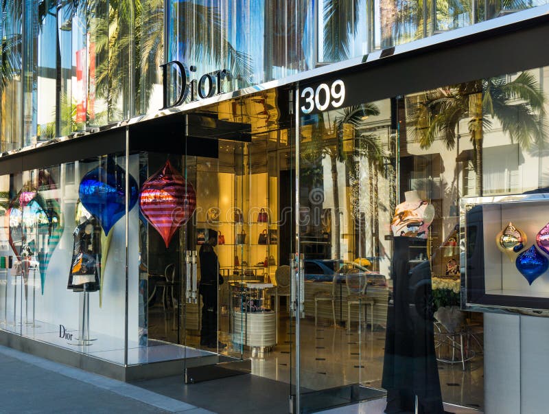 Louis Vuitton Store at Rodeo Drive in Beverly Hills - CALIFORNIA, USA -  MARCH 18, 2019 Editorial Stock Image - Image of class, rich: 145061959