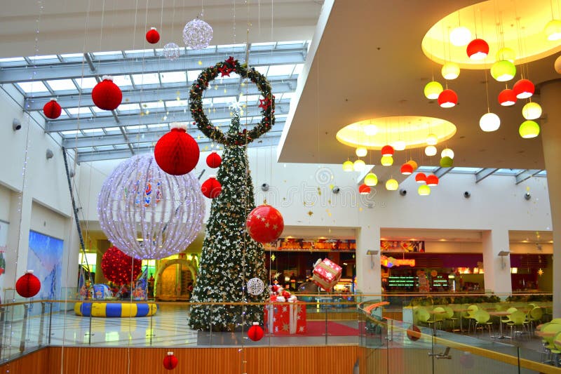 Beautiful Christmas Decoration in the Gardens Mall. Editorial Photography -  Image of center, flight: 135158247