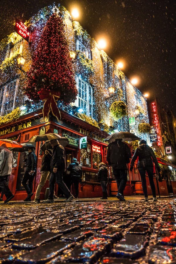 Dublin At Christmas Ireland Stock Photo - Download Image Now