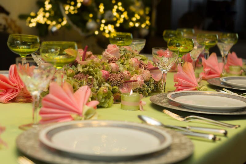 Christmas Dinner Table in Pink and Green Stock Image Image of napkins