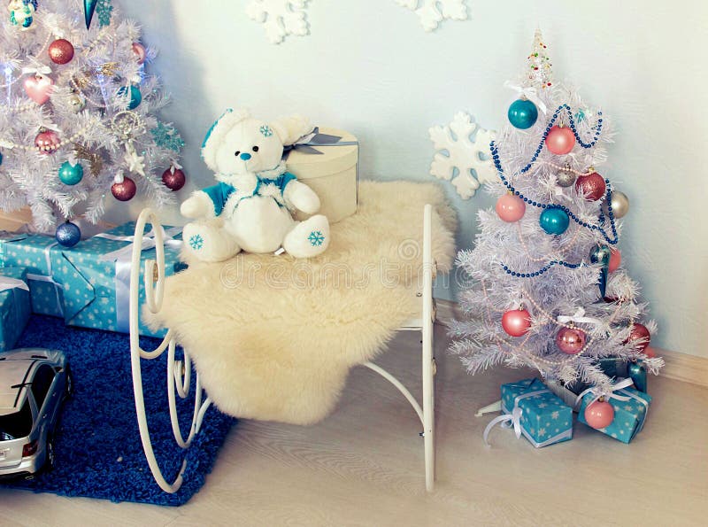 Árbol de navidad un árbol, decoraciones.