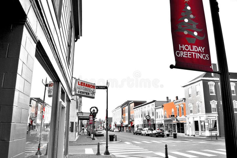 Christmas in Lebanon, Ohio editorial photo. Image of wreaths 47716211