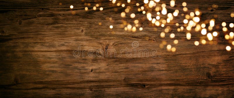 Tường gỗ sáng bóng: Hãy cảm nhận vẻ đẹp sáng bóng và đầy chất liệu mà tường gỗ sáng bóng mang lại. Chi tiết trong từng đường nét với trang trí tường gỗ độc đáo làm tăng thêm giá trị không gian sống của bạn.