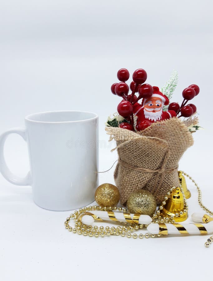 Download 1 734 Christmas Mug Mockup Photos Free Royalty Free Stock Photos From Dreamstime