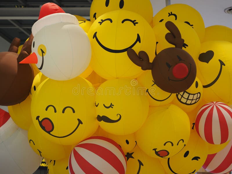 Featured image of post Colourful Smiley Dp Christmas - See more ideas about smiley emoji, smiley, emoticon.