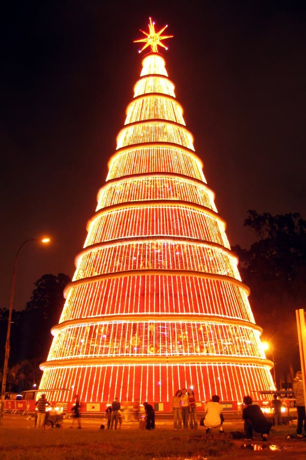 Pie Pan Christmas Tree stock image. Image of silly, holiday - 1647187