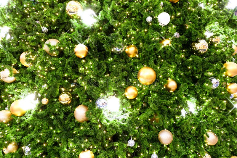 Christmas tree decorated with Christmas gold and silver ball han