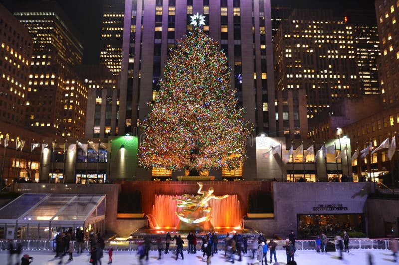 Sfondi Natalizi New York.Christmas Tree In New York Editorial Stock Image Image Of Rockefeller 64590489