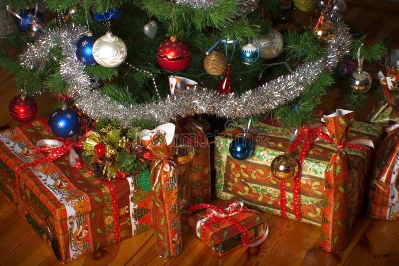 Christmas tree and presents