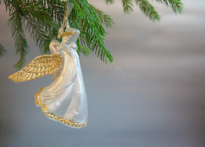 Paper Angels Trumpet into Pipes. Paper Figures As a Shop Window Decoration  in Christmas Stock Photo - Image of ornament, angel: 107115962