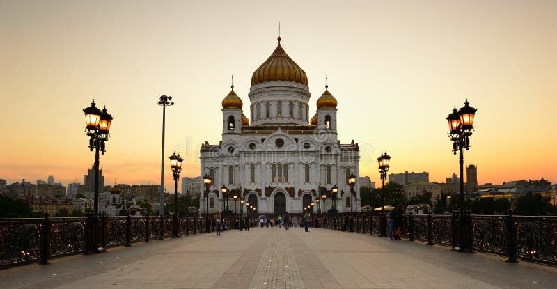 Christus de Verlosserkathedraal bij zonsondergang Rusland moskou royalty-vrije stock afbeeldingen Christus de Verlosserkathedraal bij zonsondergang Rusland moskou royalty-vrije stock afbeeldingen