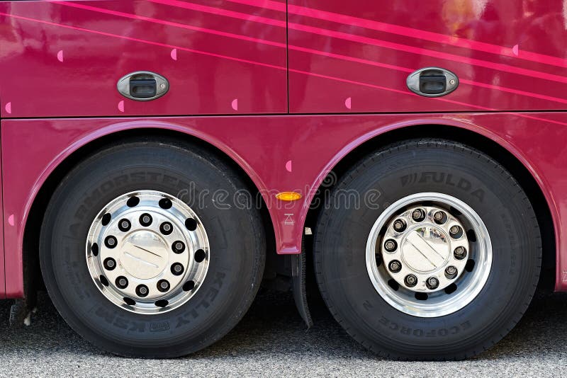 Chromed busshjul royaltyfri fotografi Chromed busshjul royaltyfri fotografi
