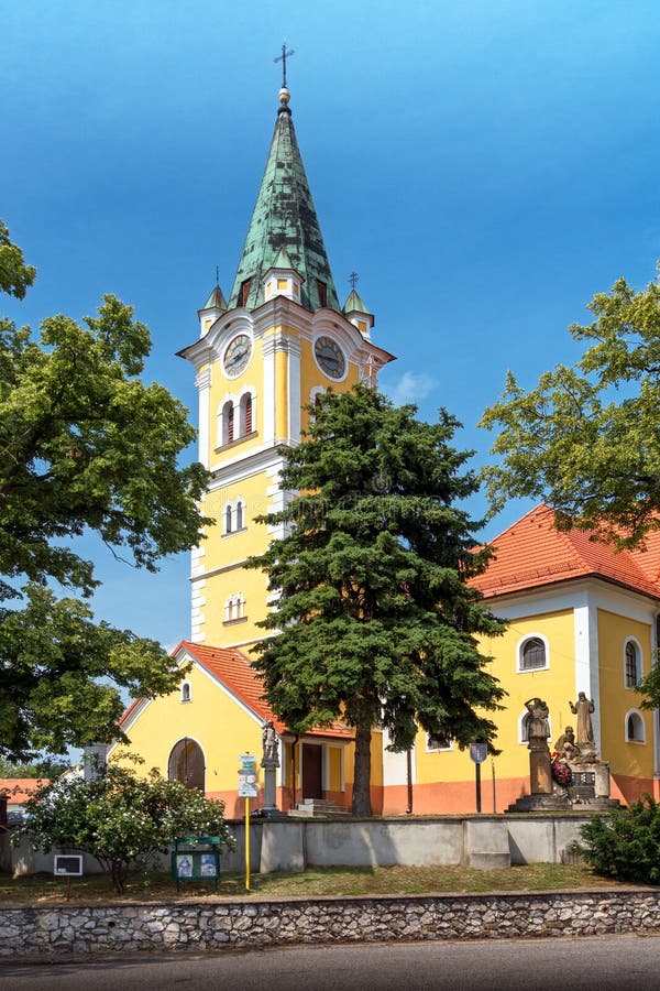 Kostel v Radošovce