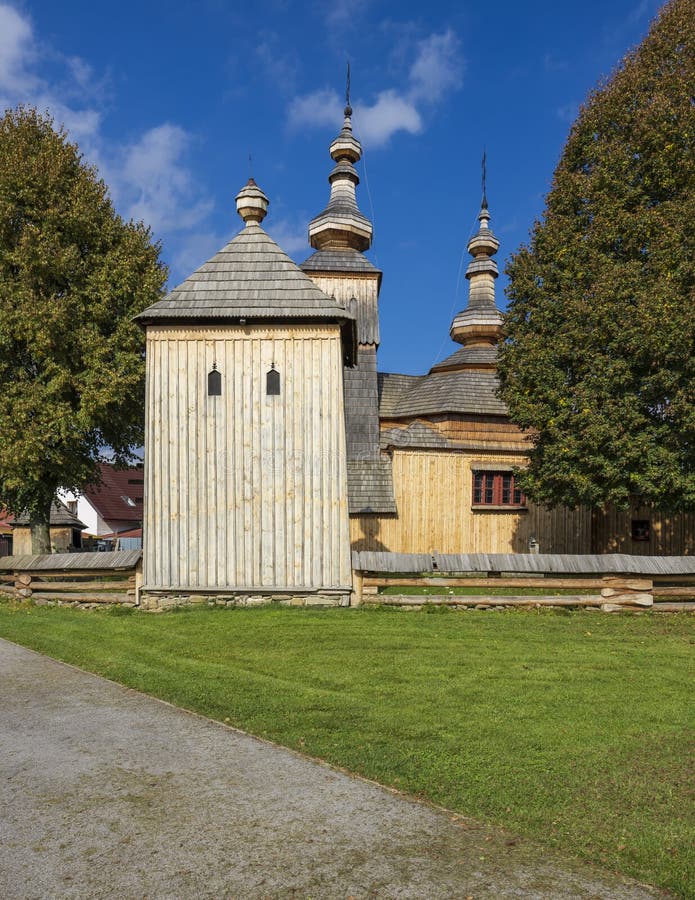 Kostol svätého Michala Archanjela, pamiatka UNESCO, Ladomírova, Slovensko