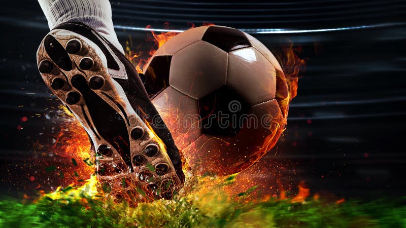 Bola de batida poderosa com efeito de trilha de fogo do jogador de futebol  no jogo de futebol forte chute de bola de futebol