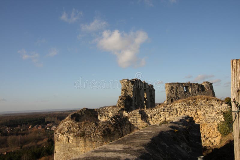 Château de Coucy le Chateau dans les Frances photographie stock libre de droits Château de Coucy le Chateau dans les Frances photographie stock libre de droits