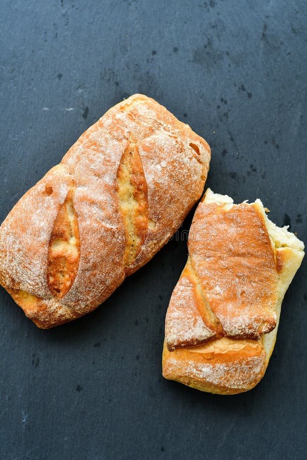 Ciabatta en baguettebrood royalty-vrije stock afbeeldingen Ciabatta en baguettebrood royalty-vrije stock afbeeldingen