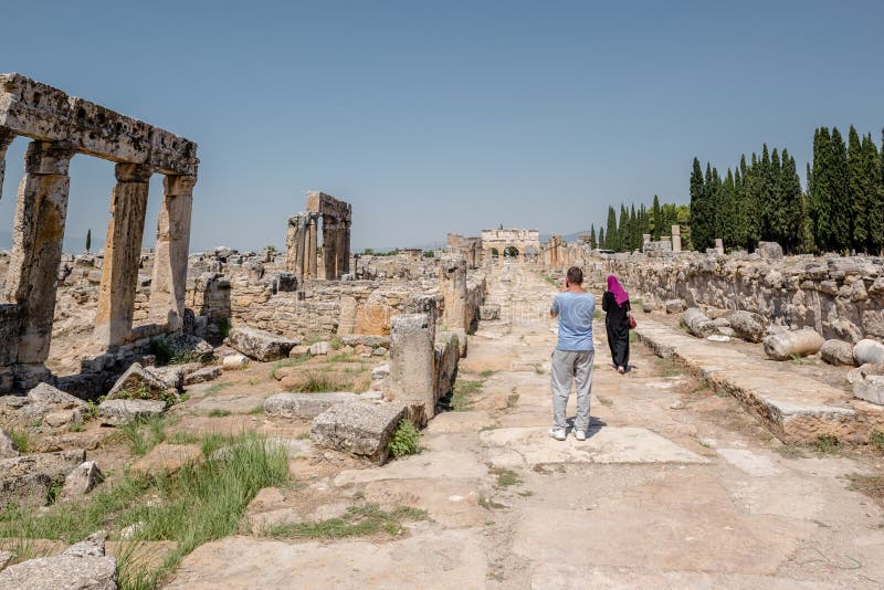 Cidade antiga de Hierapolis em Pamukkale, Turquia fotos de stock royalty free