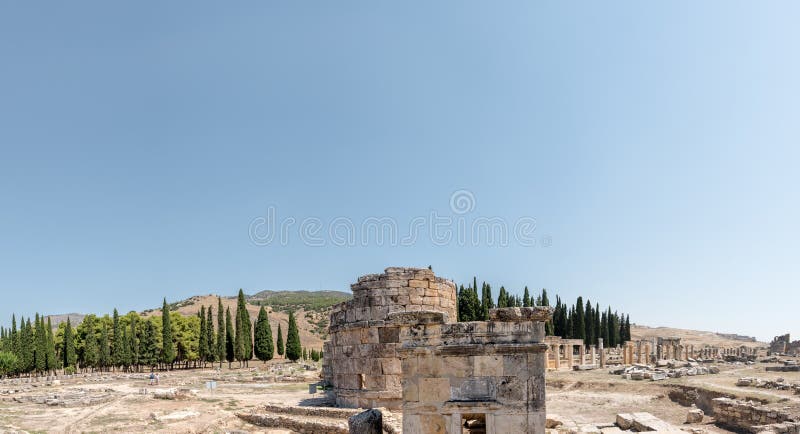 Cidade antiga de Hierapolis em Pamukkale, Turquia fotos de stock royalty free