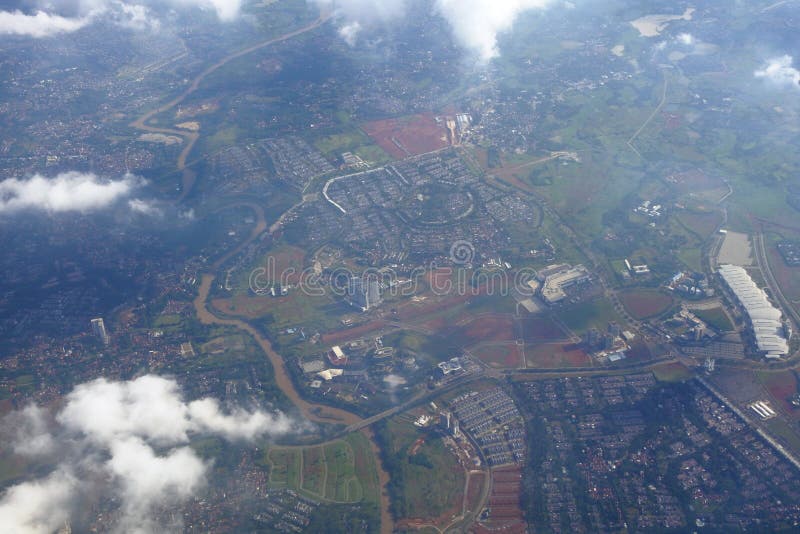 Cidade aérea sobre Jakarta imagem de stock royalty free Cidade aérea sobre Jakarta imagem de stock royalty free