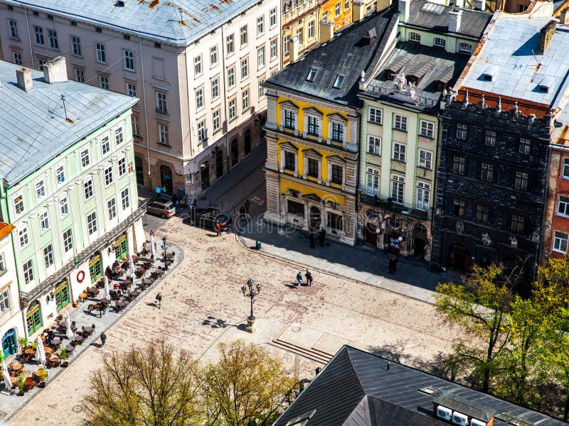 Cidade européia velha Panorama da cidade de Lviv imagens de stock royalty free Cidade européia velha Panorama da cidade de Lviv imagens de stock royalty free