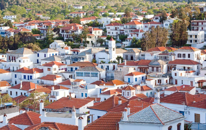 cidade velha na ilha de skopelos sporades do norte grécia foto de