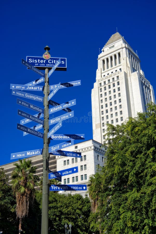 Cidades de irmã de Los Angeles e de câmara municipal imagens de stock Cidades de irmã de Los Angeles e de câmara municipal imagens de stock