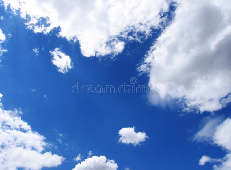 Ciel bleu et nuages image stock Ciel bleu et nuages image stock