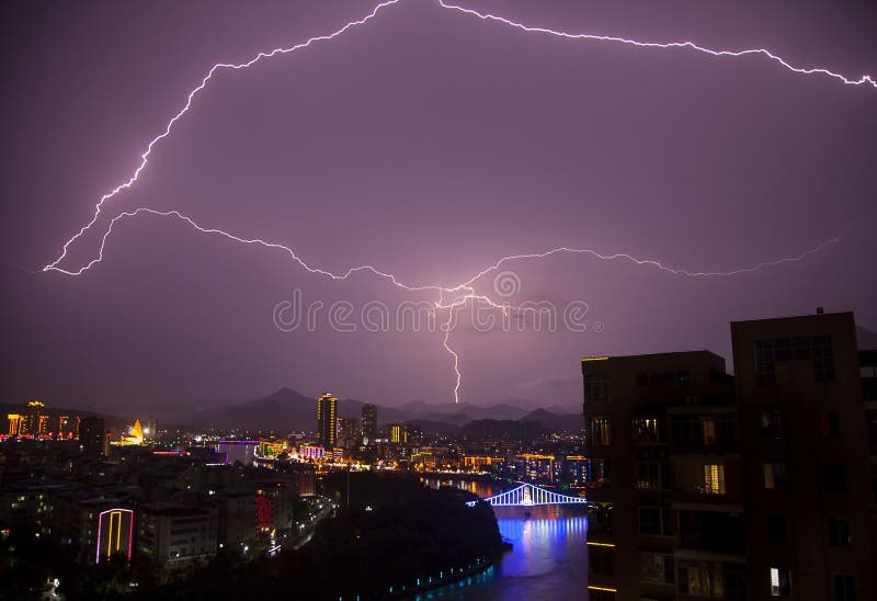 CIEL DE FOUDRE photographie stock CIEL DE FOUDRE photographie stock