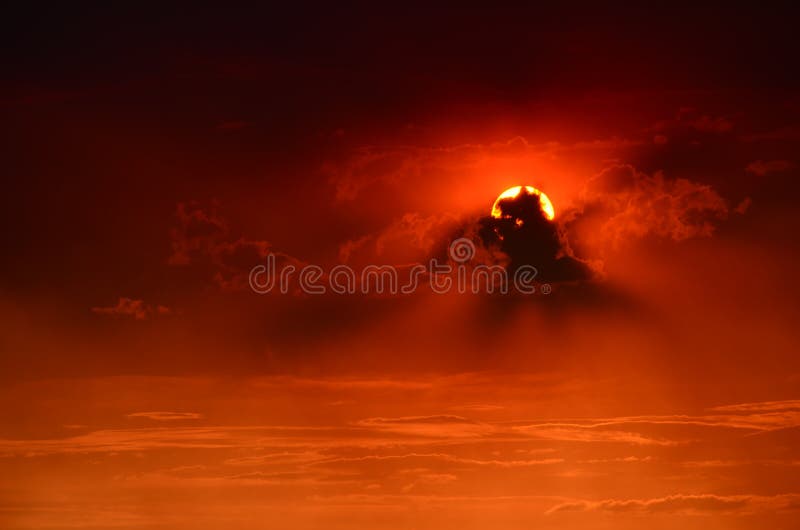 Ciel rouge image stock