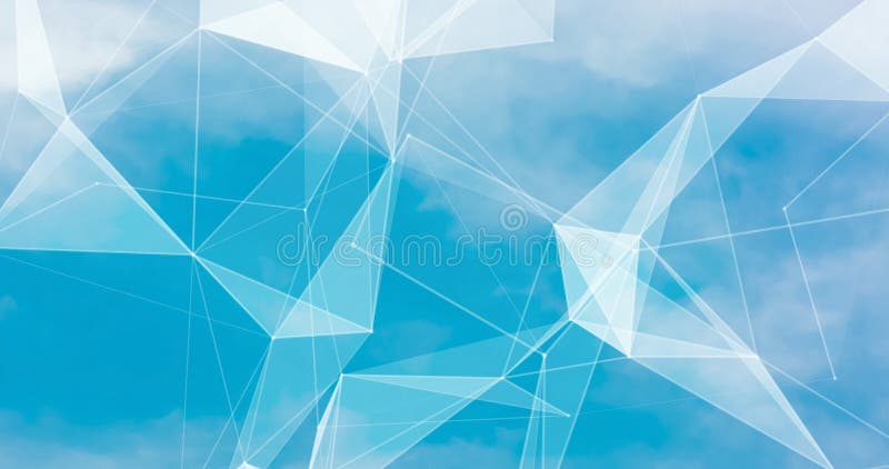 Cielo blu vago astratto del fondo con le nuvole bianche al sole e la struttura geometrica dei poligons
