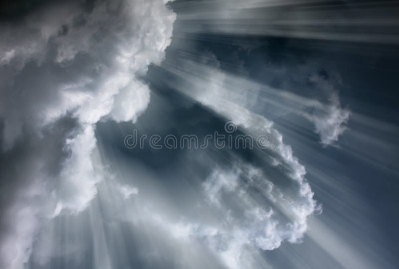Cielo nuvoloso prima della tempesta immagini stock Cielo nuvoloso prima della tempesta immagini stock