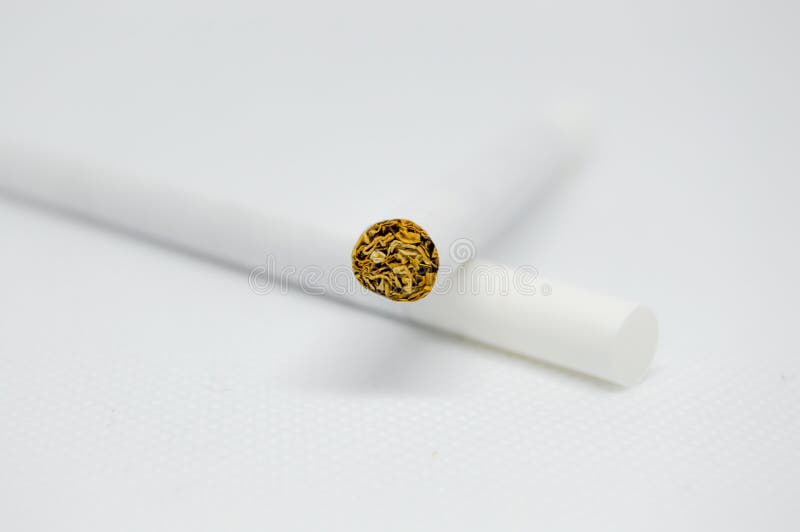 Cigarettes de tabac. Le meilleur papier peint.