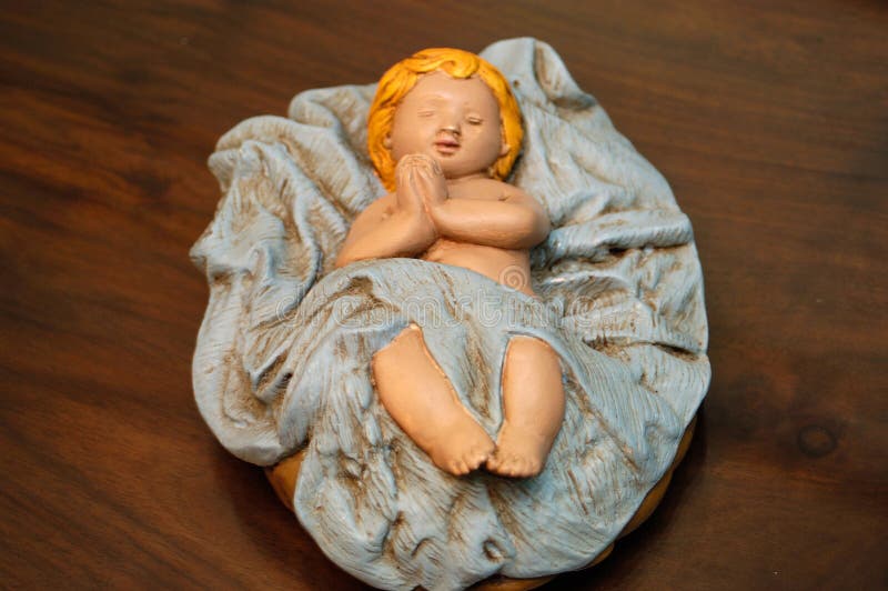 Cijfer van in slaap houten van babyjesus stock afbeelding Cijfer van in slaap houten van babyjesus stock afbeelding