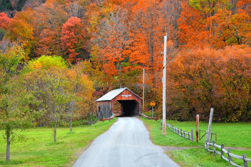 Cilley Covered Bridge in Vermont Stock Image Image of green, colors