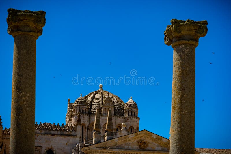 Cimborrio et cathédrale de Zamora image stock Cimborrio et cathédrale de Zamora image stock